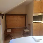 Pashuta Affittacamere 4*