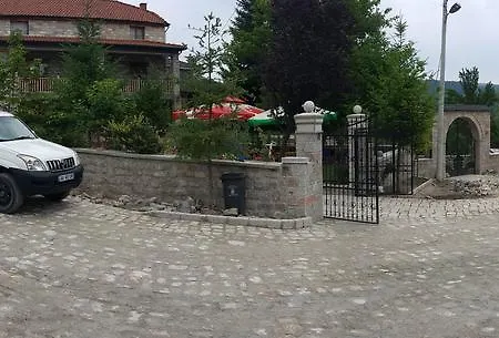 Pashuta Guest house *