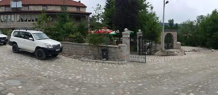 Pashuta Pensjonat 4*